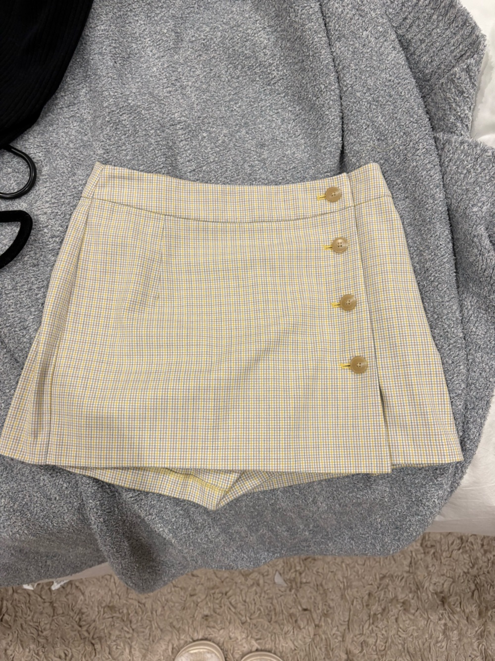 Sunday Best Yellow Check Flat-Front Shorts